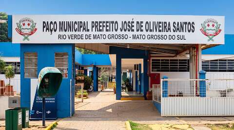 Secret&aacute;rio disputa concurso p&uacute;blico que ele mesmo contratou