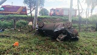 Homem morre após Corolla capotar na BR-376, entre Dourados e Fátima do Sul Homem morre após Corolla capotar na BR-376, entre Dourados e Fátima do Sul