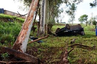Homem morre após Corolla capotar na BR-376, entre Dourados e Fátima do Sul Homem morre após Corolla capotar na BR-376, entre Dourados e Fátima do Sul