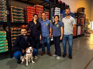 Pet shop cresce na Rua da Divisão e vira aliado de quem mora na região Pet shop cresce na Rua da Divisão e vira aliado de quem mora na região
