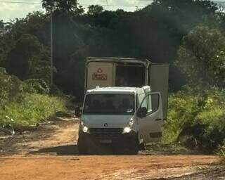 Após apreensão, dono de chiparia tenta recuperar produtos que seriam descartados Após apreensão, dono de chiparia tenta recuperar produtos que seriam descartados