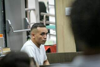 Cabeleireiro que matou amiga de namorada por ci&uacute;me &eacute; condenado