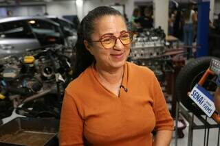 Curso de mecânica atrai mulheres que querem entender o próprio carro Curso de mecânica atrai mulheres que querem entender o próprio carro