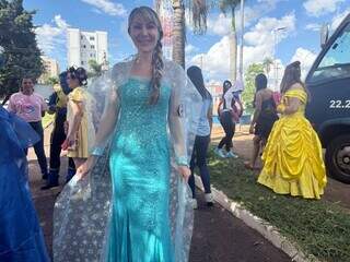 Do cinema para o parque, Bela, Ravena e Elsa viram atração no Sóter Do cinema para o parque, Bela, Ravena e Elsa viram atração no Sóter