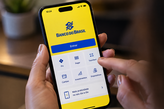 Idosa perde R$ 33 mil após golpista se passar por funcionário do Banco do Brasil Idosa perde R$ 33 mil após golpista se passar por funcionário do Banco do Brasil
