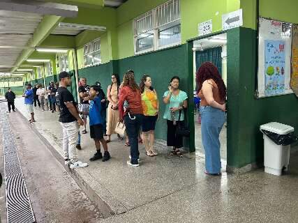 Bermuda, chinelo est&atilde;o liberados no dia da vota&ccedil;&atilde;o
