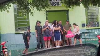 Chuva n&atilde;o impede movimenta&ccedil;&atilde;o de eleitores em Tr&ecirc;s Lagoas