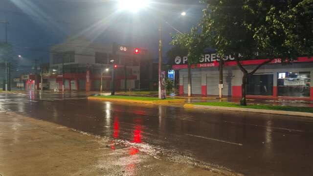 Temporal causa falta de energia em cidades de MS, mas vota&ccedil;&atilde;o segue normal