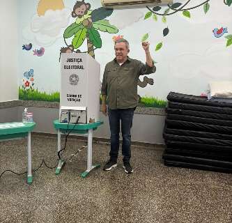Otimista com a vit&oacute;ria, Vander antecipa hora de votar: &ldquo;t&ocirc; no p&aacute;reo&rdquo;