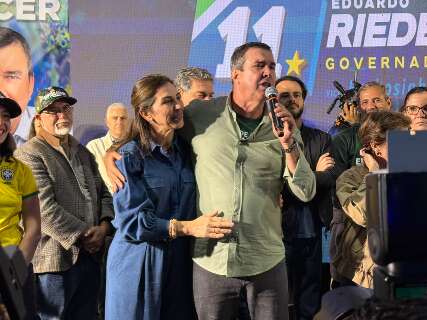 Reeleito, Riedel atribui vit&oacute;ria ao trabalho da equipe de governo