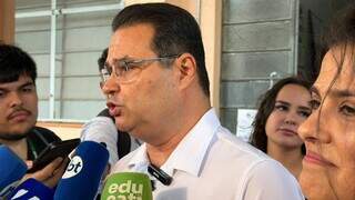 "Chega de coronéis em MS": Fábio Trad vota e diz que acredita em 2º turno "Chega de coronéis em MS": Fábio Trad vota e diz que acredita em 2º turno