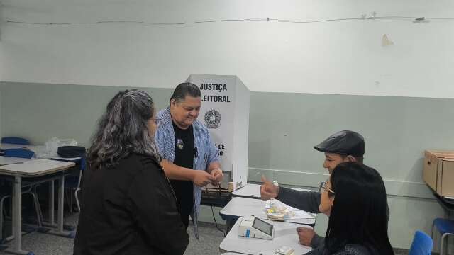 Jeferson vota em Dourados e admite que chance de vit&oacute;ria &ldquo;n&atilde;o &eacute; muito grande&rdquo;