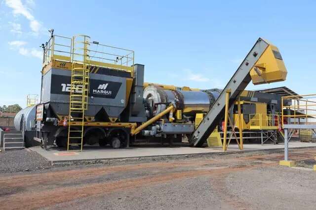 Usina de asfalto elevar&aacute; produ&ccedil;&atilde;o para atender tapa-buraco na Capital