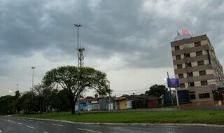 MS inicia a semana sob alerta de tempestades e ventos de at&eacute; 100 km/h