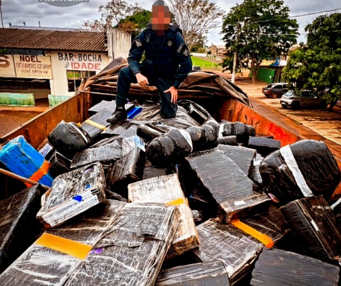 Carreta com 2,5 toneladas de maconha &eacute; descoberta em meio &agrave; carga de couro