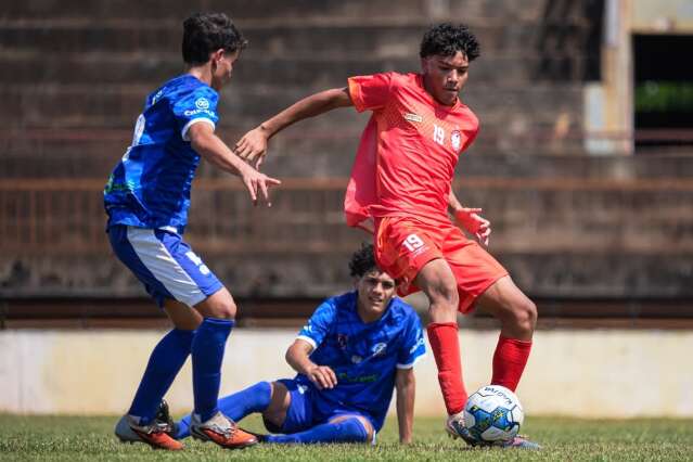 Estadual Sub-17 volta neste s&aacute;bado com tr&ecirc;s jogos pelas quartas de final