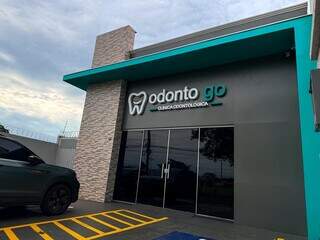 Do canal ao implante, clínica reúne tratamentos odontológicos no Aero Rancho Do canal ao implante, clínica reúne tratamentos odontológicos no Aero Rancho