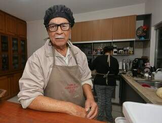 Sopa e chipa paraguaia fazem Juan voltar à ativa aos 71 anos Sopa e chipa paraguaia fazem Juan voltar à ativa aos 71 anos