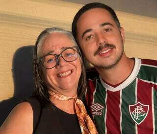A dor da morte tr&aacute;gica do filho virou arte nas m&atilde;os de Rosineide 