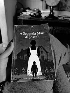 Davi troca tempo livre na escola por 40 cap&iacute;tulos escritos &agrave; m&atilde;o