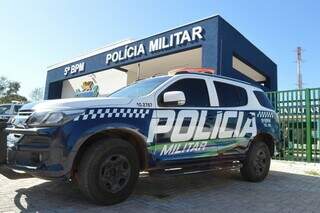 Homem &eacute; preso ao ser encontrado em casa com menina de 13 anos que faltou &agrave; aula
