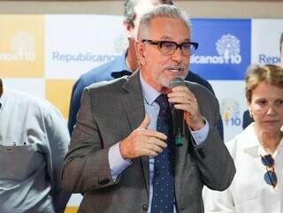 Deputado derrotado nas urnas fala em deixar o Estado