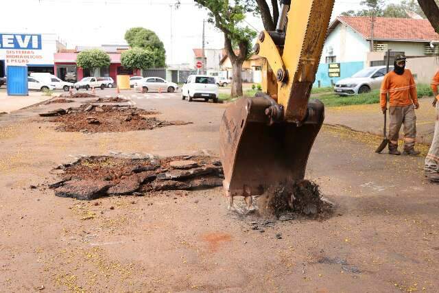 Ap&oacute;s chuva acima da m&eacute;dia, prefeitura recupera ruas antes de novos temporais