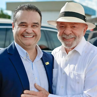  Fl&aacute;vio e Lula travam disputa pelos 483 mil que faltaram &agrave;s urnas em MS 