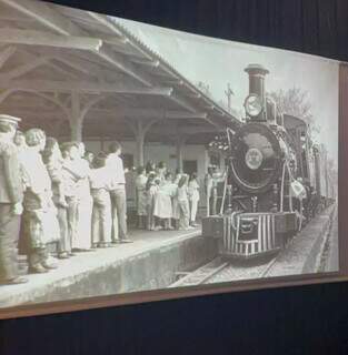 Maria Fumaça e robôs colocam 80 anos de história em movimento Maria Fumaça e robôs colocam 80 anos de história em movimento