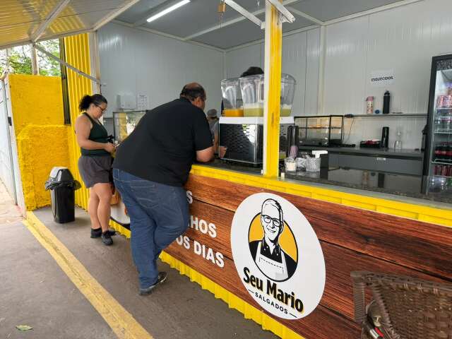 Amizade em loja de colch&otilde;es vira lanchonete e conquista a vizinhan&ccedil;a