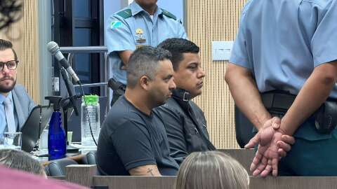 Mal-estar de jurada adia julgamento da morte de pai e filho em racha