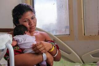 Na jornada da vida, gestantes perambulam por estradas para assist&ecirc;ncia ao parto