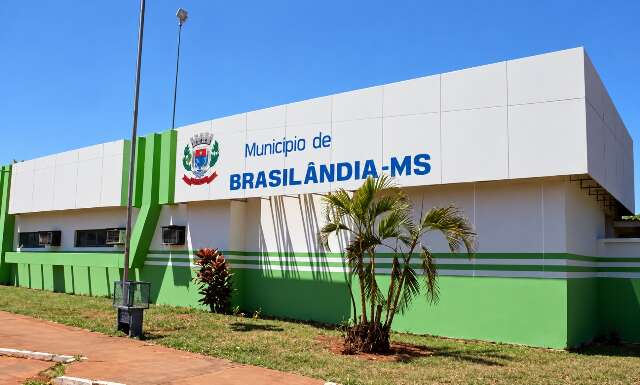 Prefeitura vai pagar R$ 300 a todos os servidores como &ldquo;gratid&atilde;o&rdquo; pelo trabalho