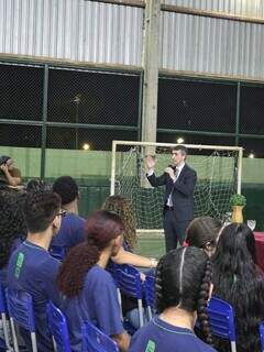 Constituição na prática: estudantes questionam juiz sobre igualdade Constituição na prática: estudantes questionam juiz sobre igualdade