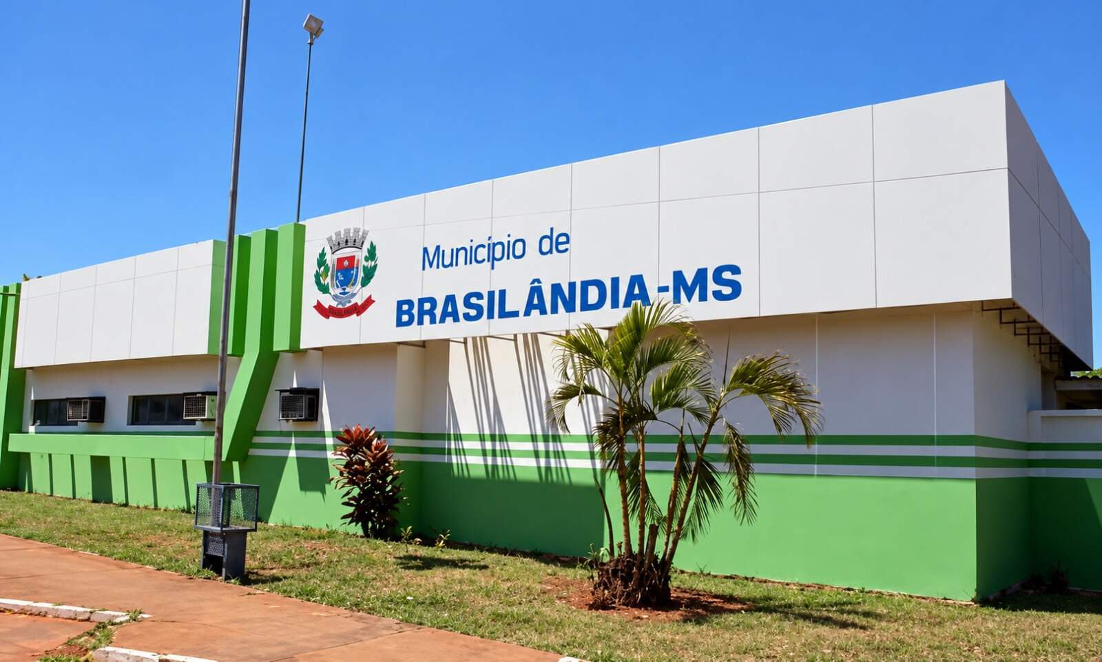 Prefeitura vai pagar R$ 300 a todos os servidores como “gratidão” pelo trabalho