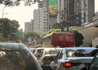 Sem tempo de qualidade, passageiros deixam horas da vida no transporte p&uacute;blico