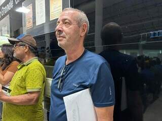 Com fila de 500 pessoas, &uacute;ltimo dia do Regulariza CG tem espera de mais de 3h
