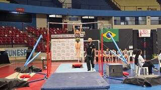Guanandizão reúne 191 atletas no Estadual de Ginástica Artística até domingo Guanandizão reúne 191 atletas no Estadual de Ginástica Artística até domingo