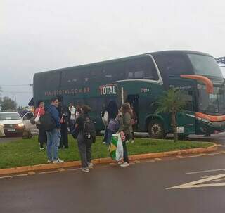 Pane em &ocirc;nibus de viagem deixa passageiros aguardando por 5h em Bataguassu