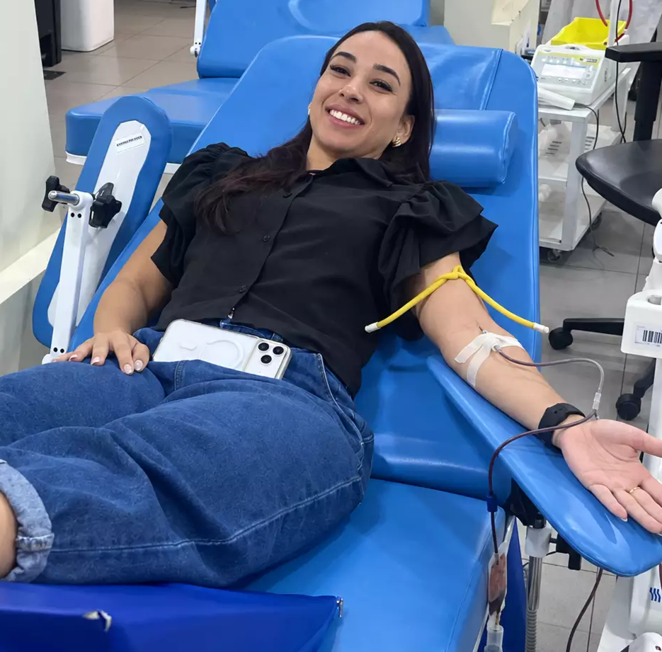 Jovens enfrentam medo de agulha e se mobilizam para doar sangue na Capital