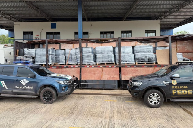 Fiscaliza&ccedil;&atilde;o apreende 17 toneladas de produto usado para fazer coca&iacute;na