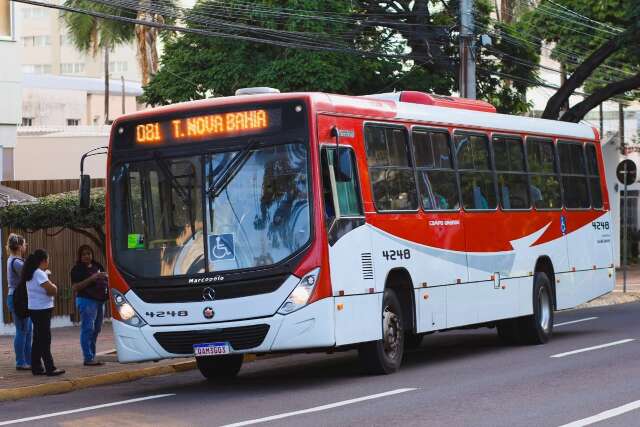 &Ocirc;nibus ter&atilde;o hor&aacute;rios especiais nesta segunda-feira de feriado na Capital