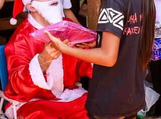 Campanha Natal Solidário busca arrecadar 20 mil brinquedos para crianças Campanha Natal Solidário busca arrecadar 20 mil brinquedos para crianças