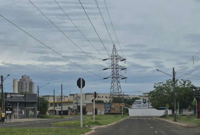 Frente fria mant&eacute;m MS sob alerta de tempestade neste domingo