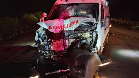 Motociclista morre ap&oacute;s ser atingido por ambul&acirc;ncia em rodovia de Terenos