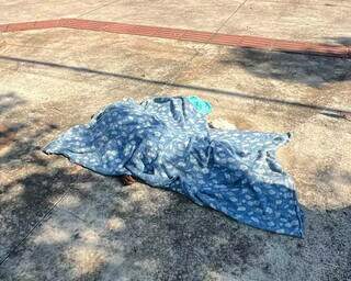 Mulher é encontrada morta na calçada na região da Antiga Rodoviária Mulher é encontrada morta na calçada na região da Antiga Rodoviária