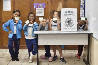 Educação política nas escolas terá história do voto e combate à desinformação Educação política nas escolas terá história do voto e combate à desinformação