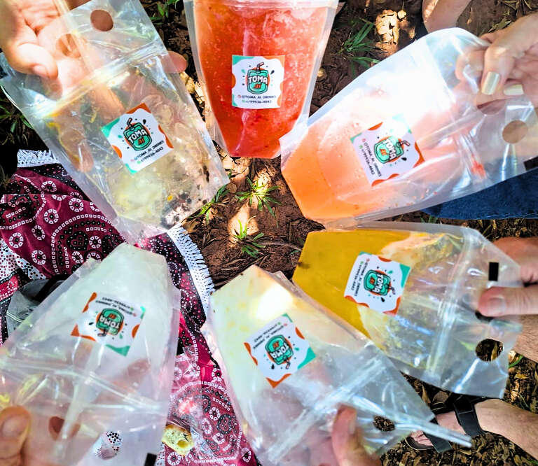 Lembra da tubaína no saquinho? Agora até caipirinha entrou na onda