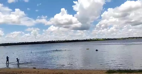 Mulher morre ap&oacute;s bater a cabe&ccedil;a durante passeio de lancha no Rio Parana&iacute;ba