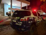 Homem &eacute; socorrido em estado grave ap&oacute;s ser baleado na cabe&ccedil;a em pra&ccedil;a
